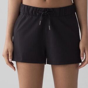 Lululemon black athletic workout shorts mid rise drawstring 10